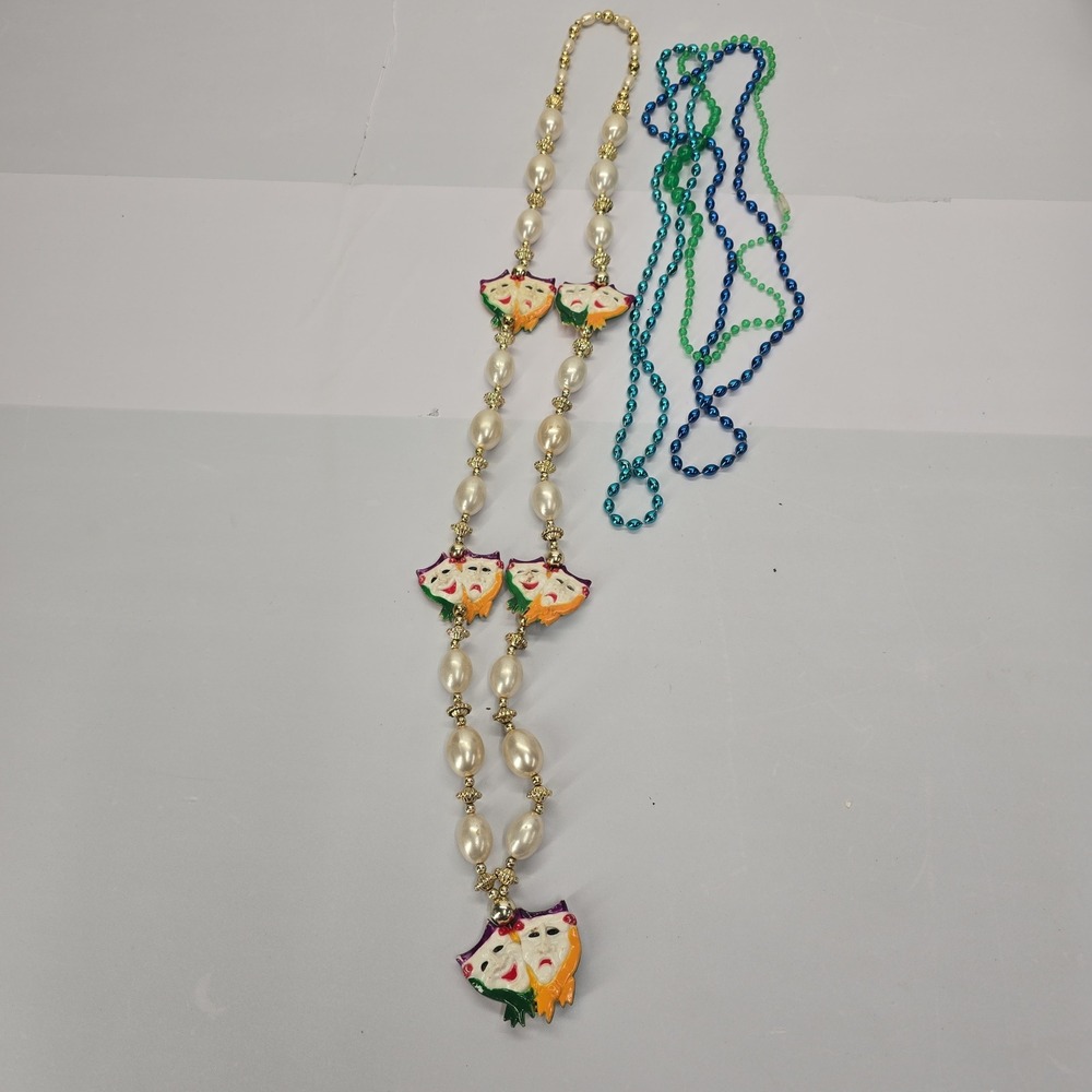 Mardi‎ Gras Masquerade Mask Faux Pearl Necklace Comedy Tragedy Drama Beads Set